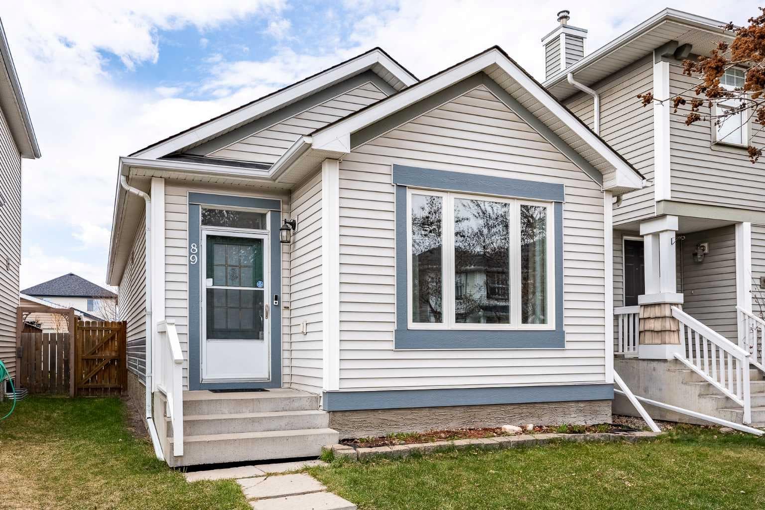 89 Prestwick Way SE — photo 2
