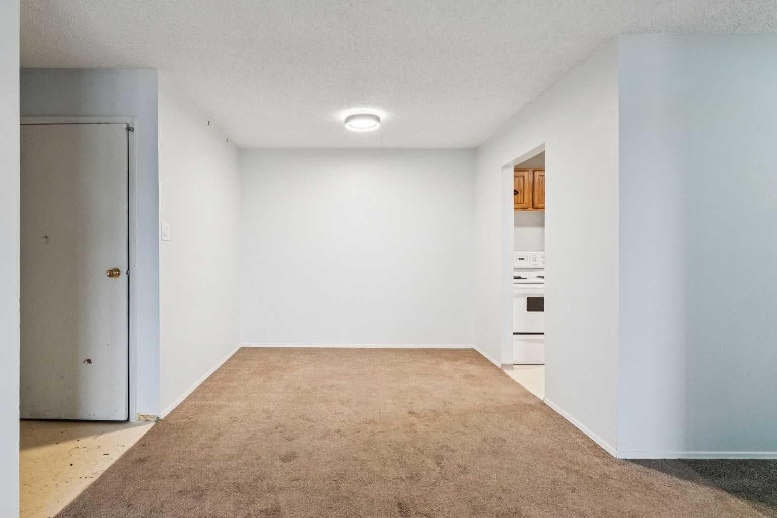 6310, 315 Southampton Drive SW — photo 4
