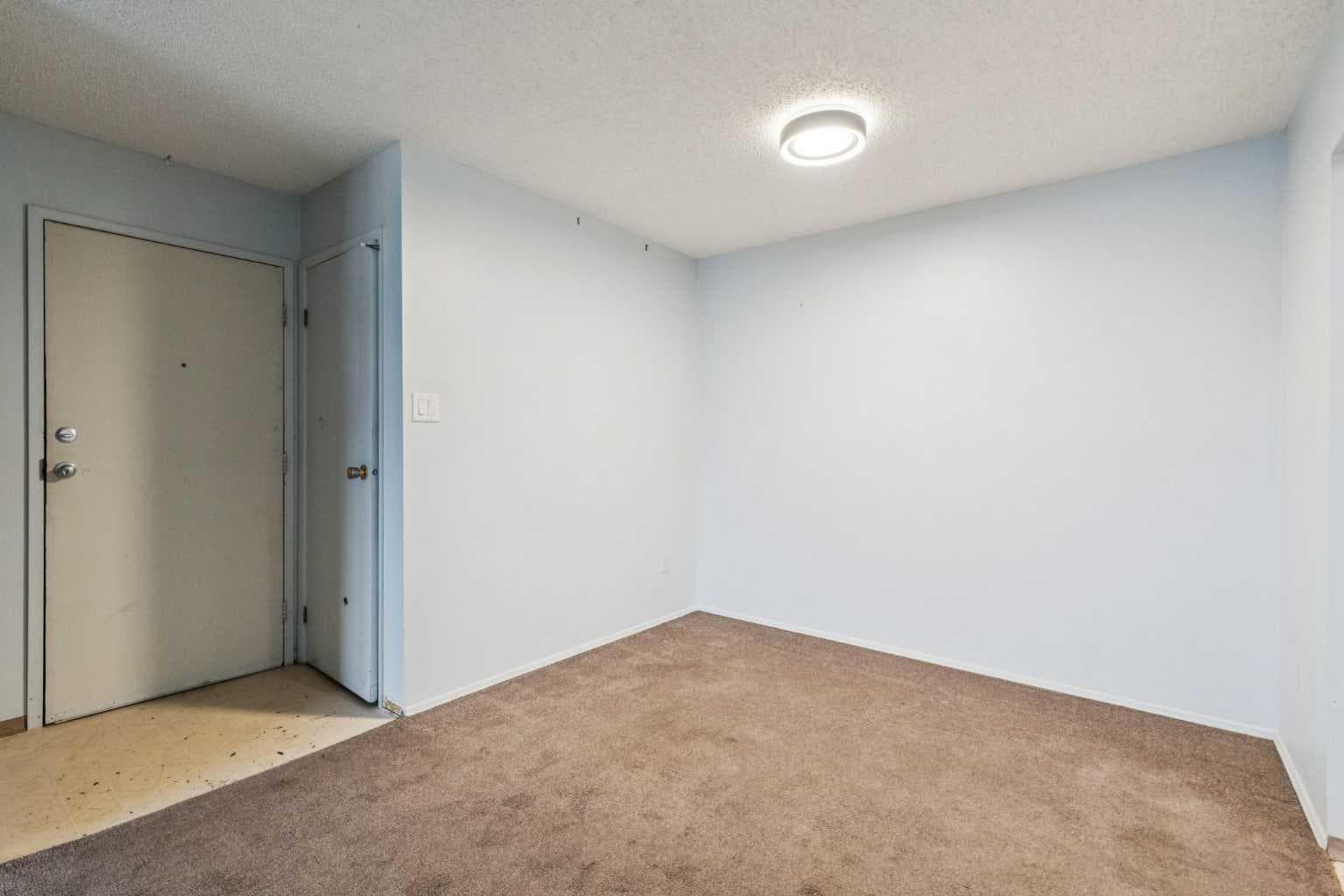 6310, 315 Southampton Drive SW — photo 5