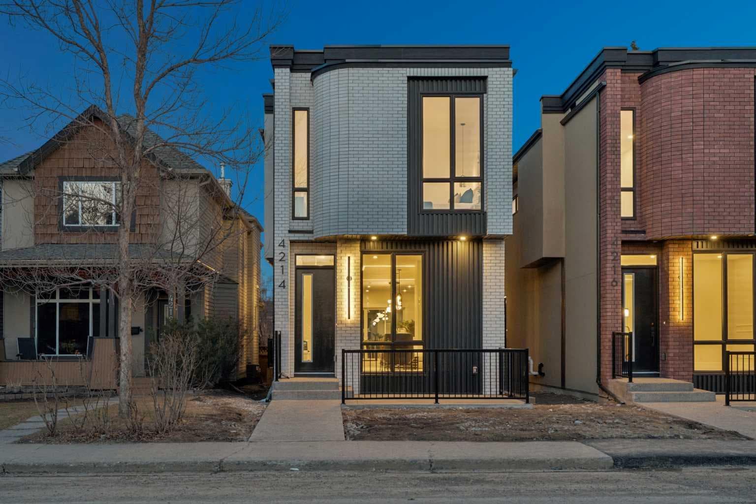 4214 16 Street SW — photo 3