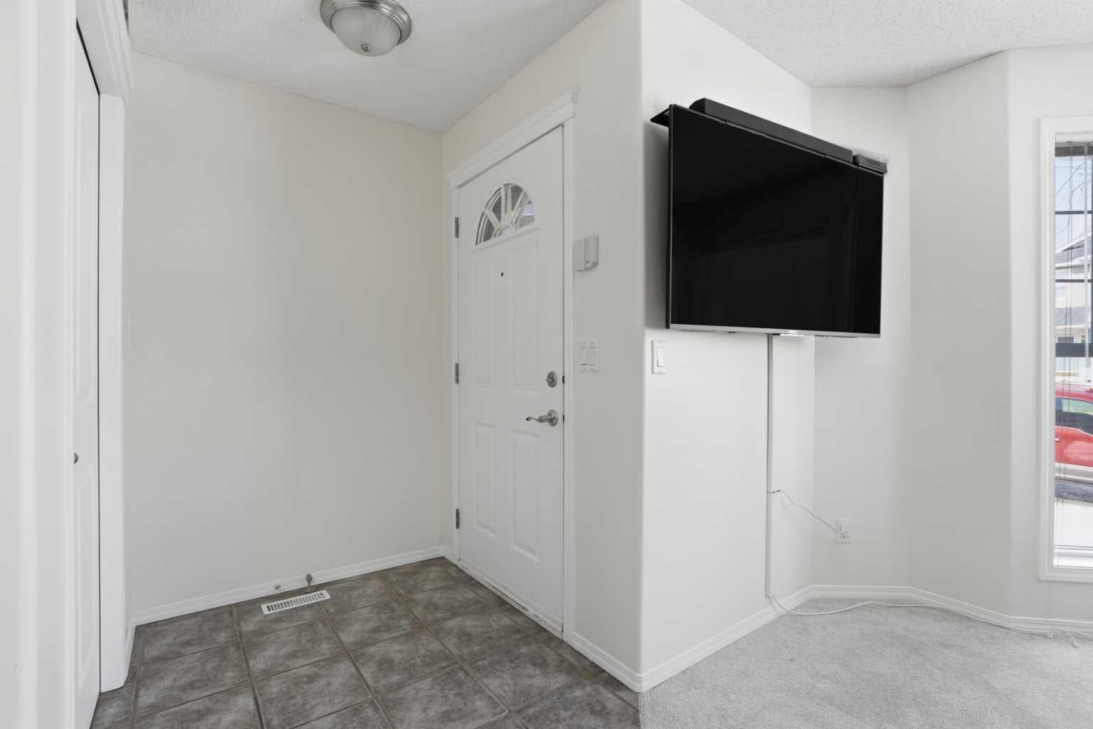 155 Tarington Green NE — photo 3