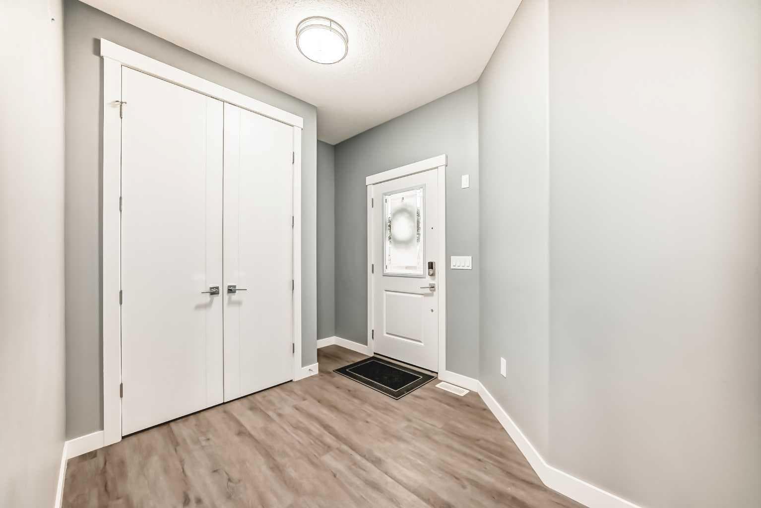 753 Edgefield Crescent — photo 5