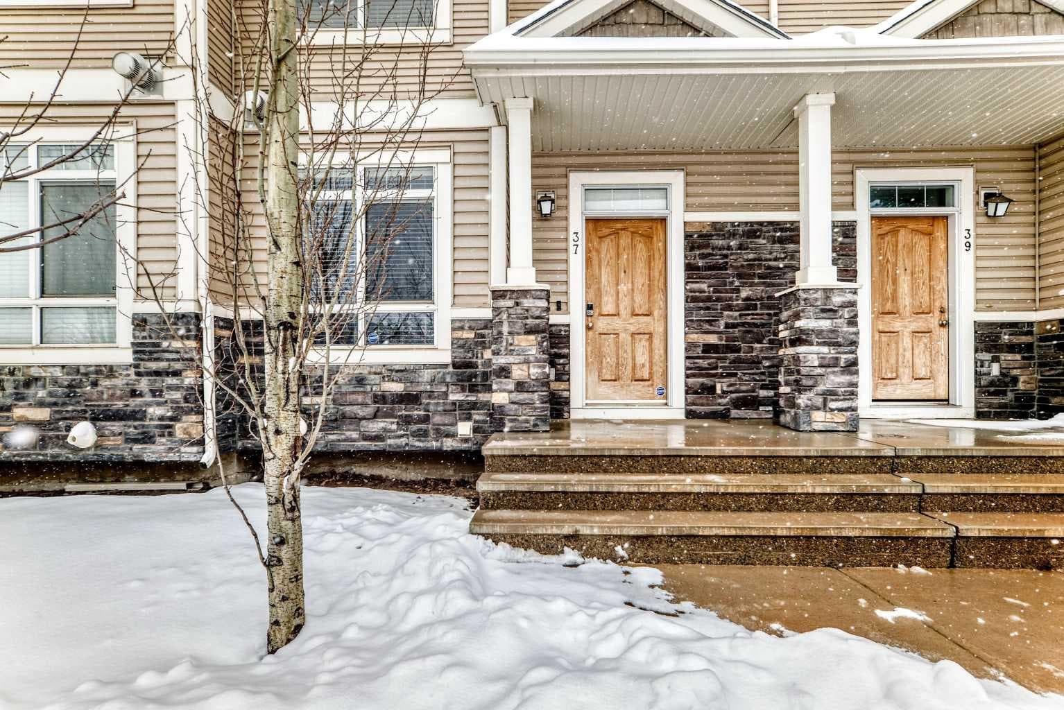 37 Skyview Ranch Gardens NE — photo 1