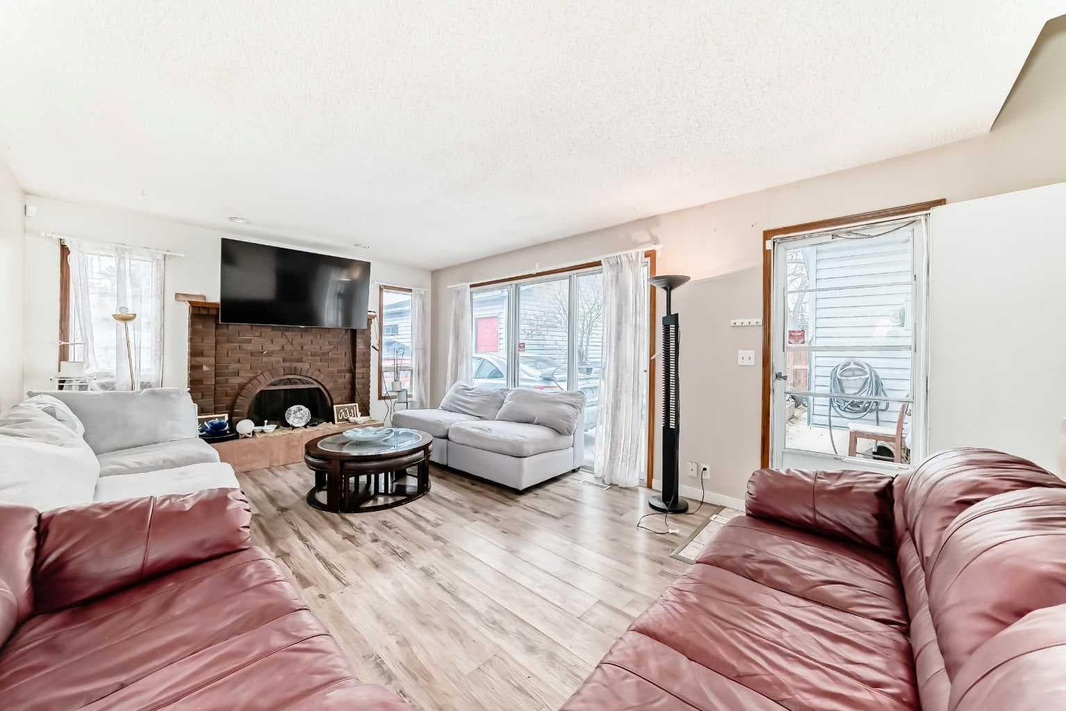 5411 Temple Road NE — photo 3