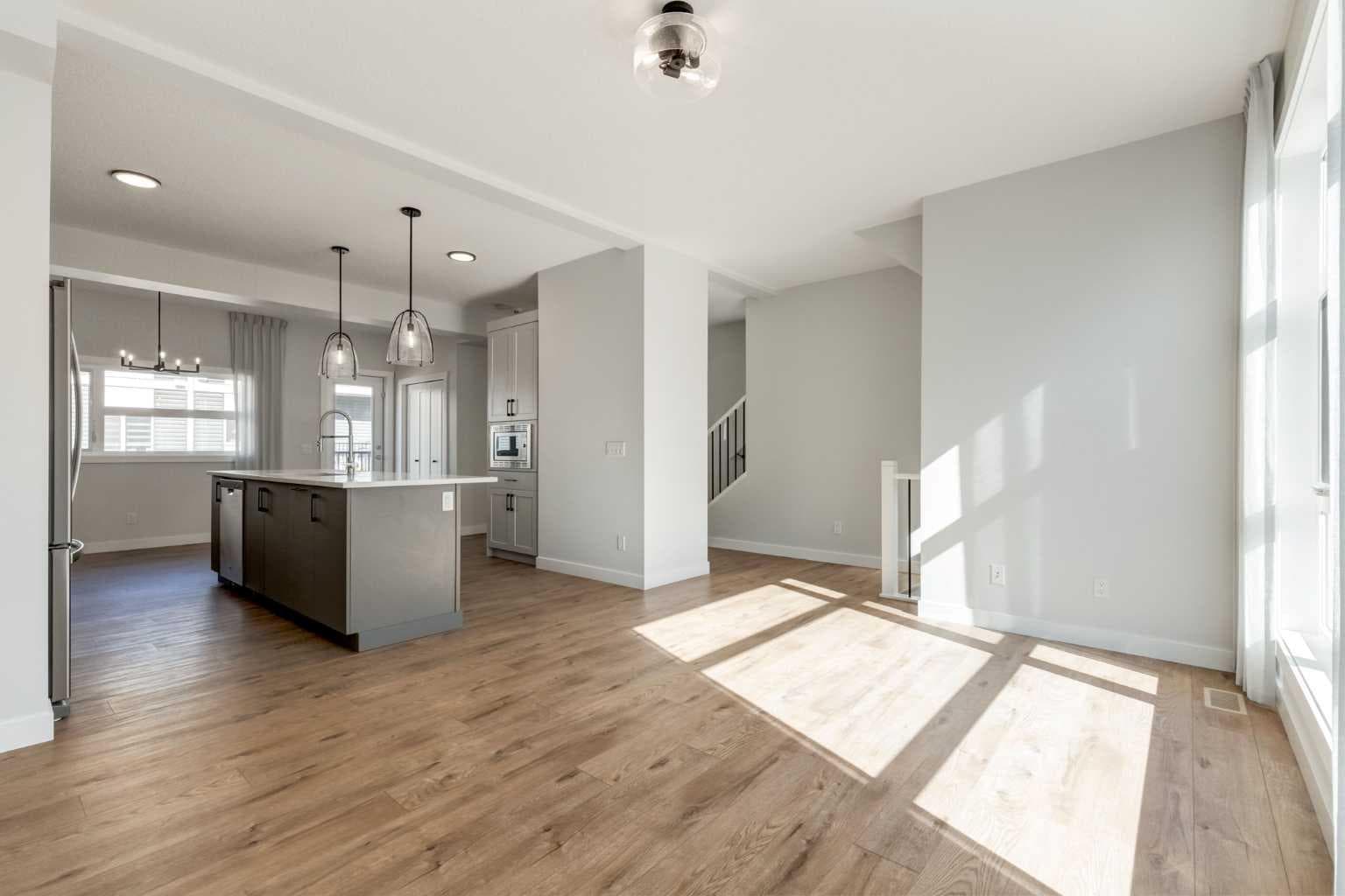 121 Walden Lane SE — photo 3