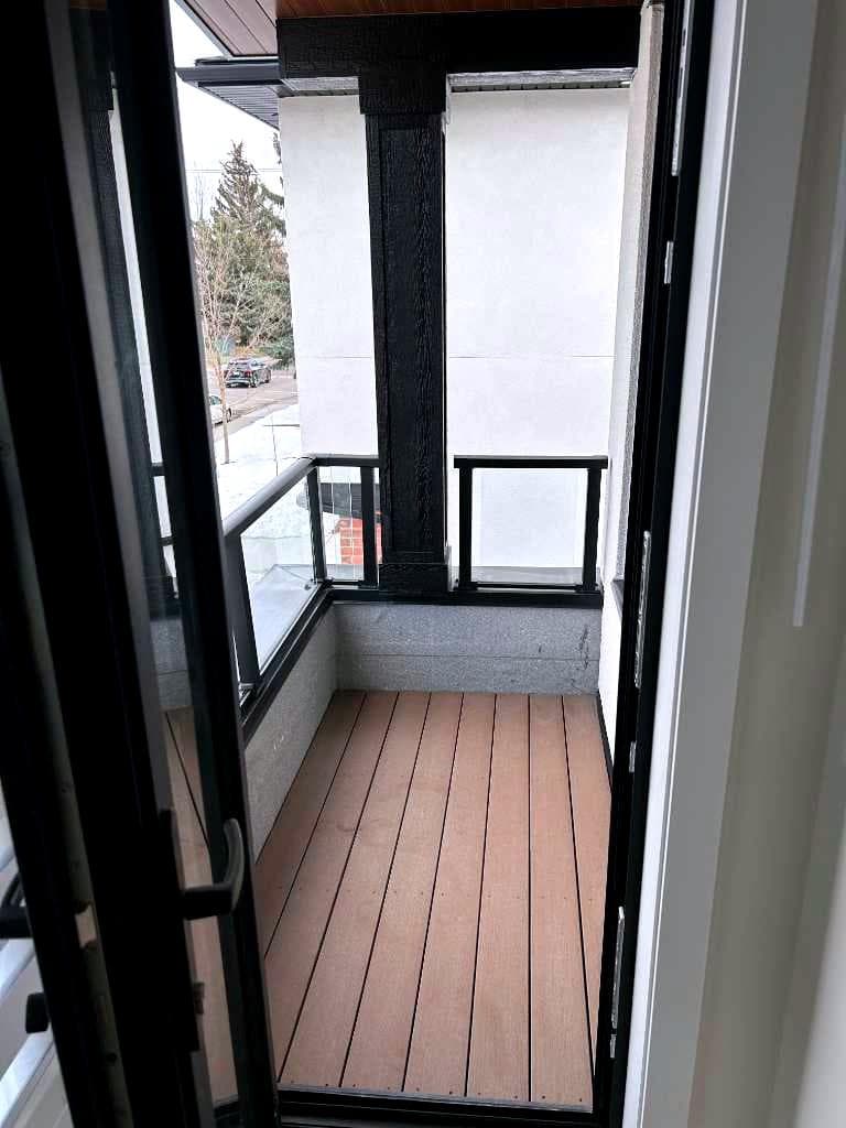 129 32 Avenue NE — photo 4