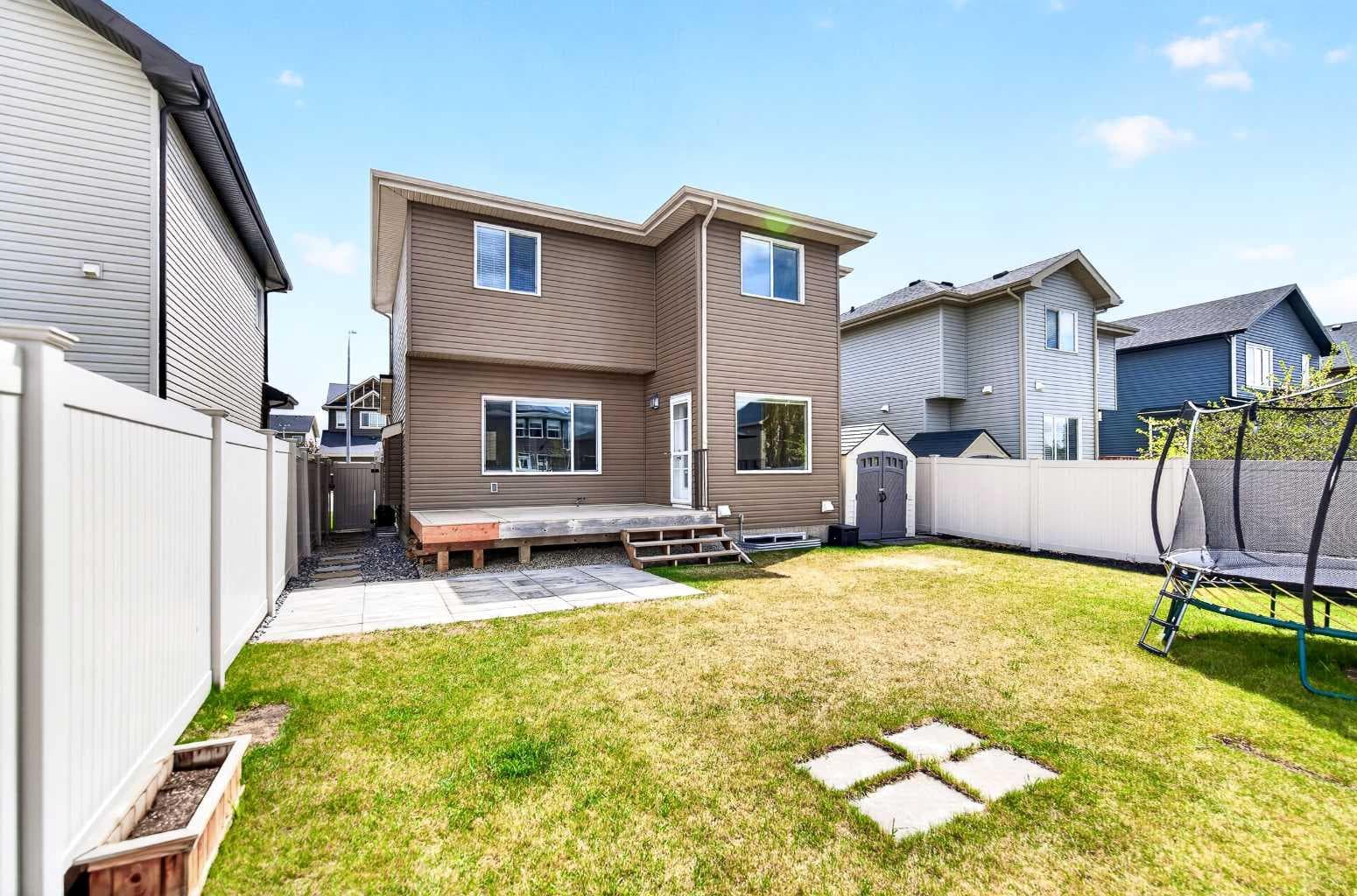 22 Caribou Crescent — photo 5