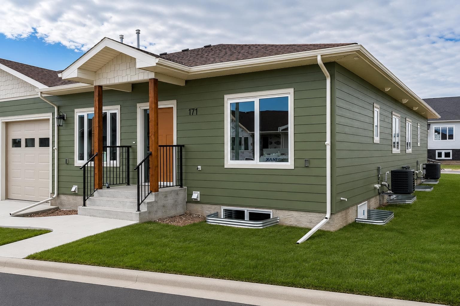 171 Parkview Crescent W — photo 3