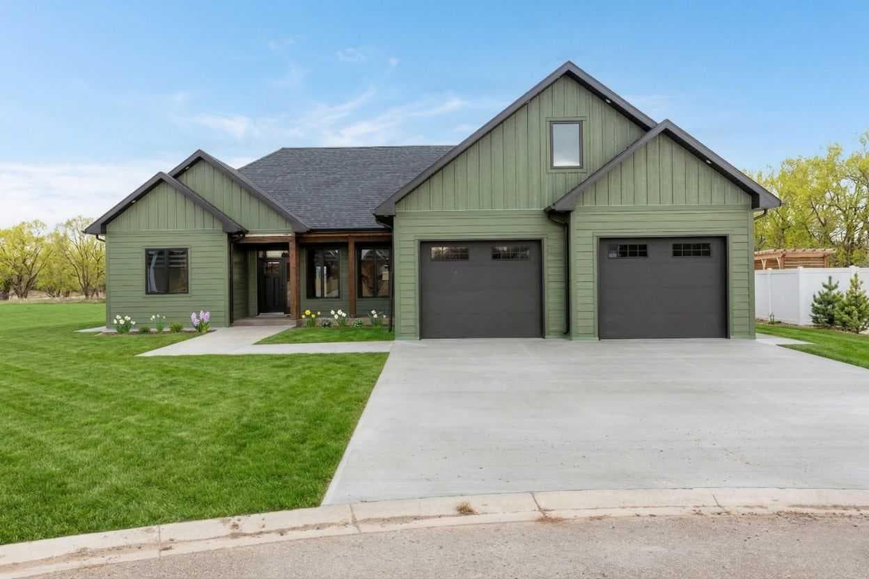 308 Yuma Court — photo 1