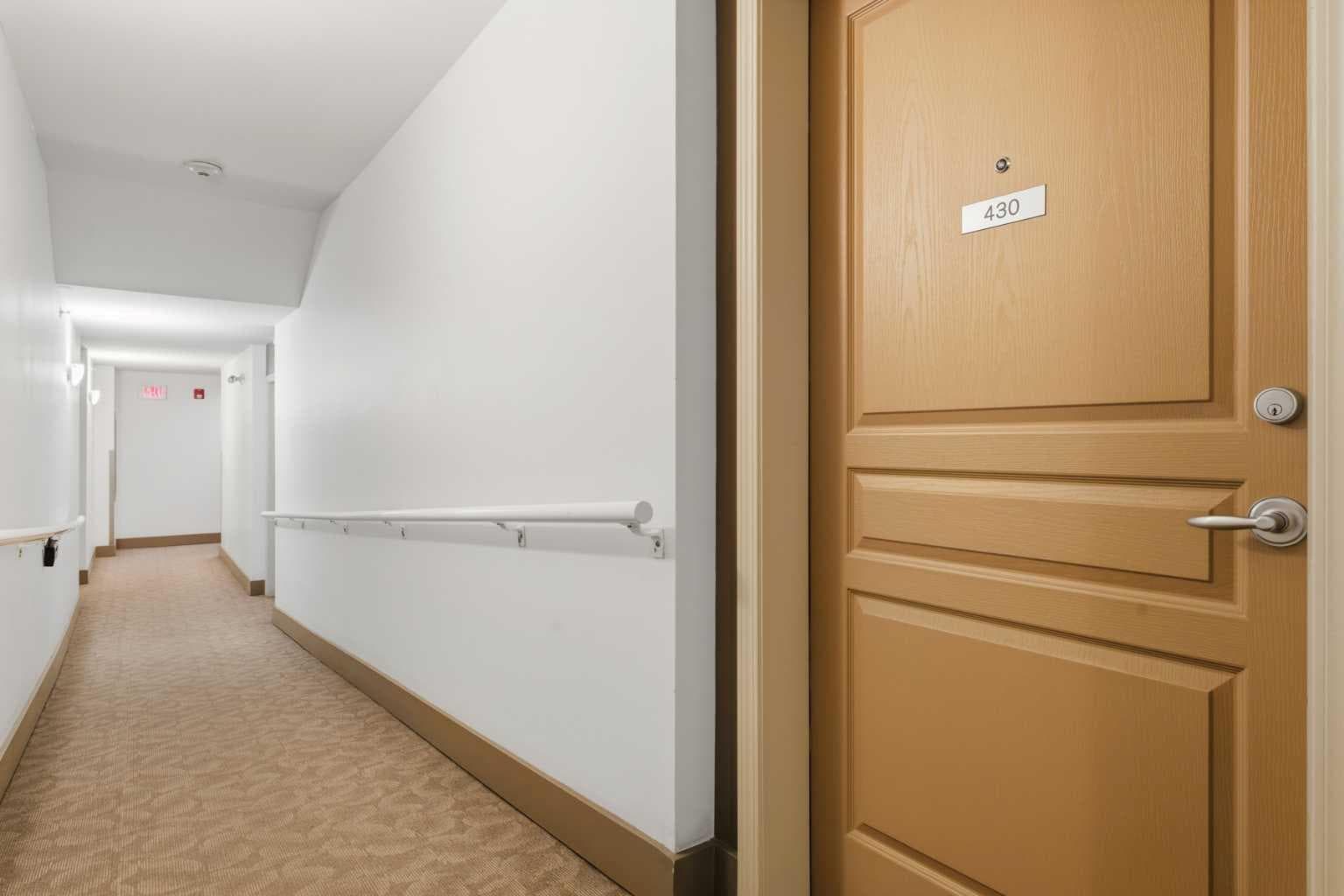 430, 22 Richard Place SW — photo 5