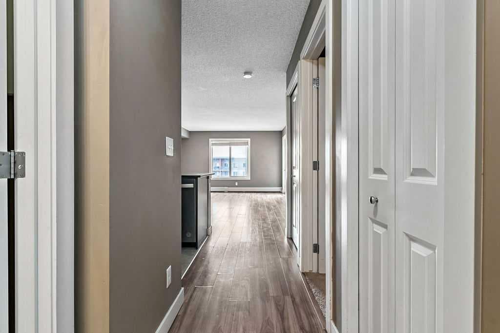 9410, 403 Mackenzie Way SW — photo 5