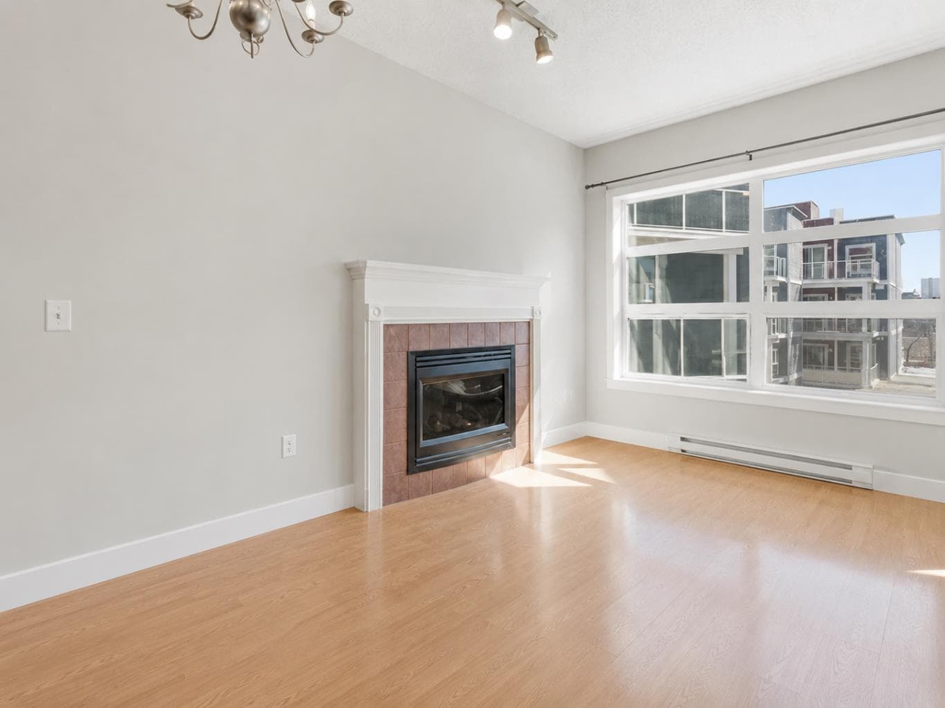 317, 333 Riverfront Avenue SE — photo 4