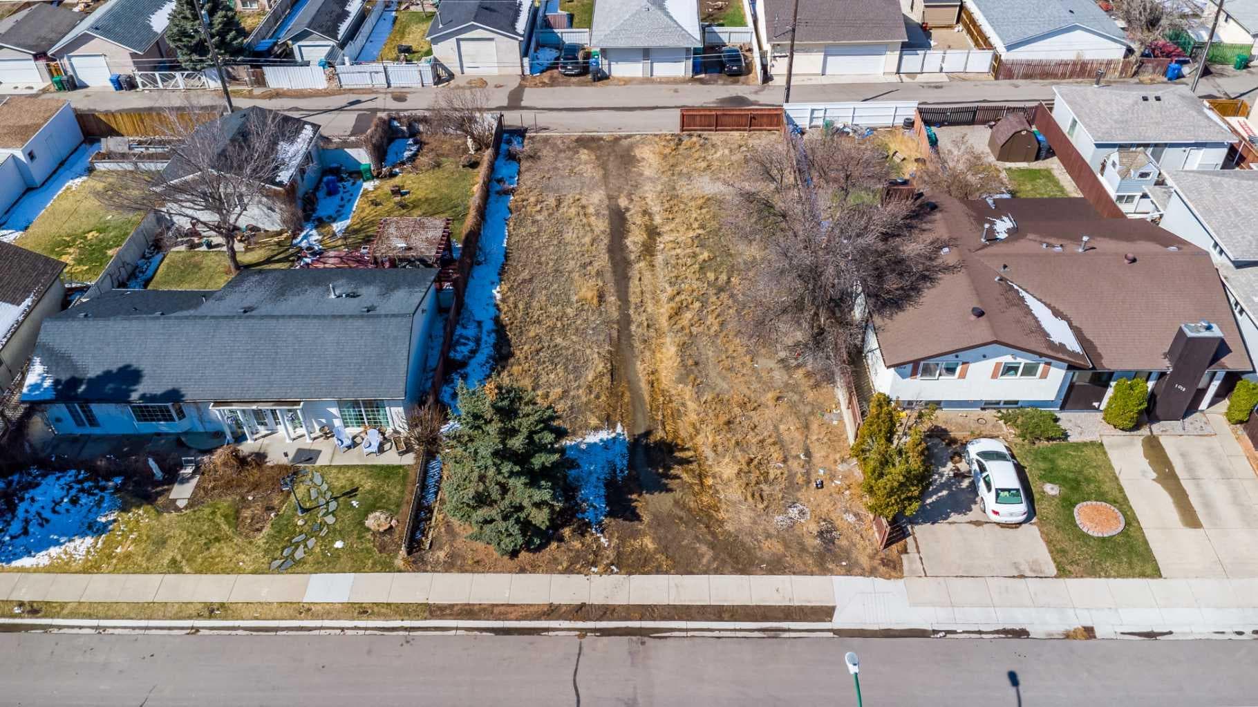 1008 9 Street North — photo 1