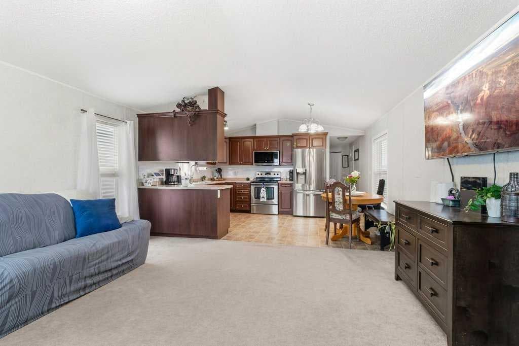 6 Baywood Place — photo 3