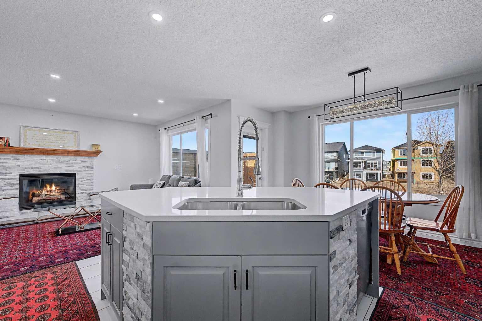 644 Luxstone Landing SW — photo 3