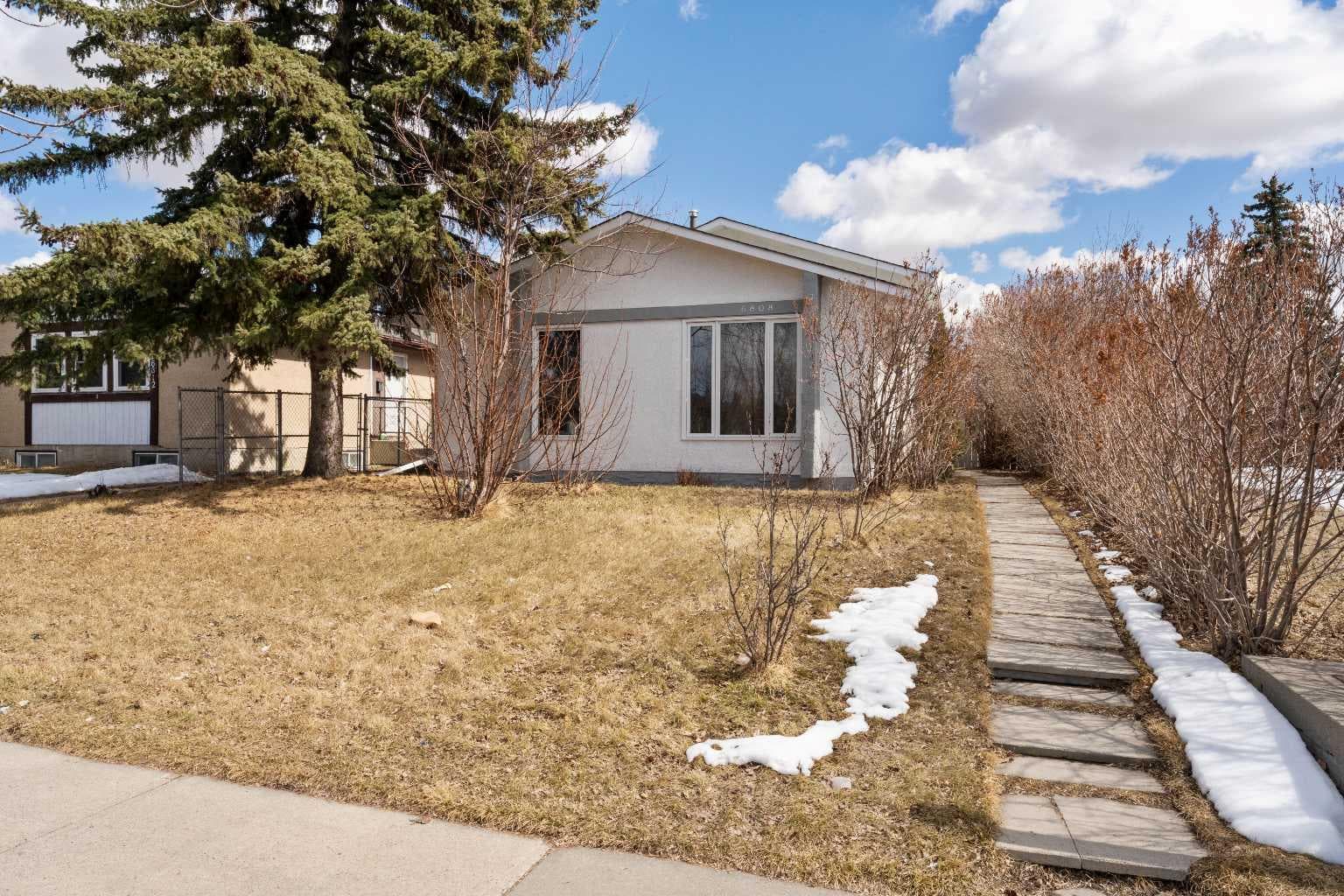 6808 Rundlehorn Drive NE — photo 1