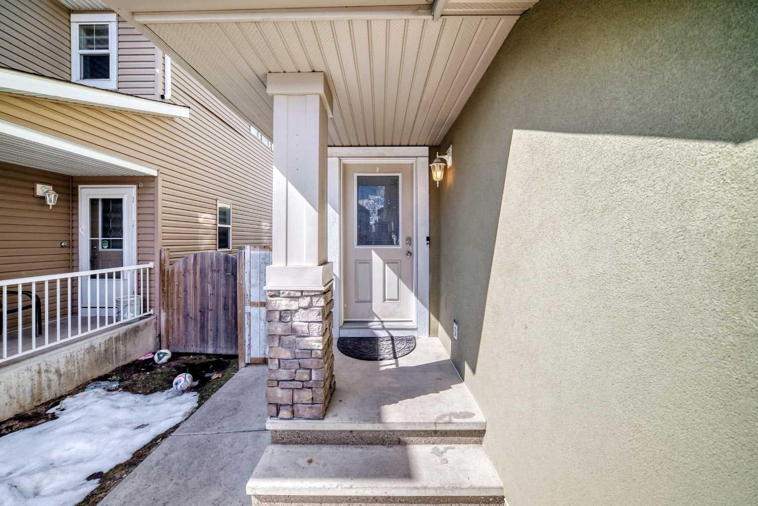 46 Saddlecrest Gardens NE — photo 4