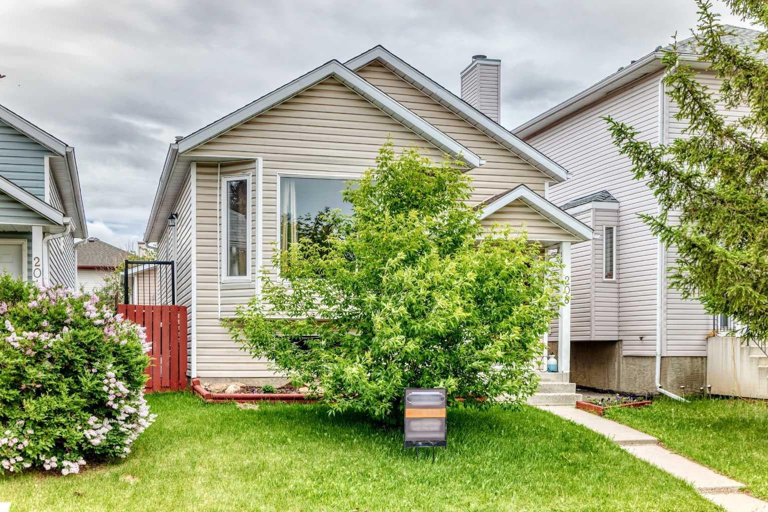 208 Erin Meadow Green SE — photo 2