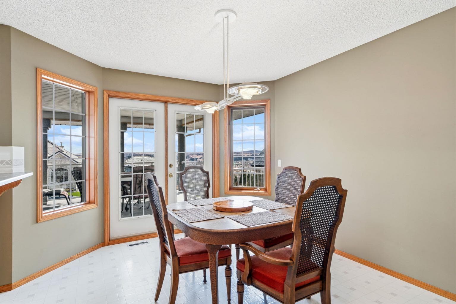 48 Headlands Close — photo 4