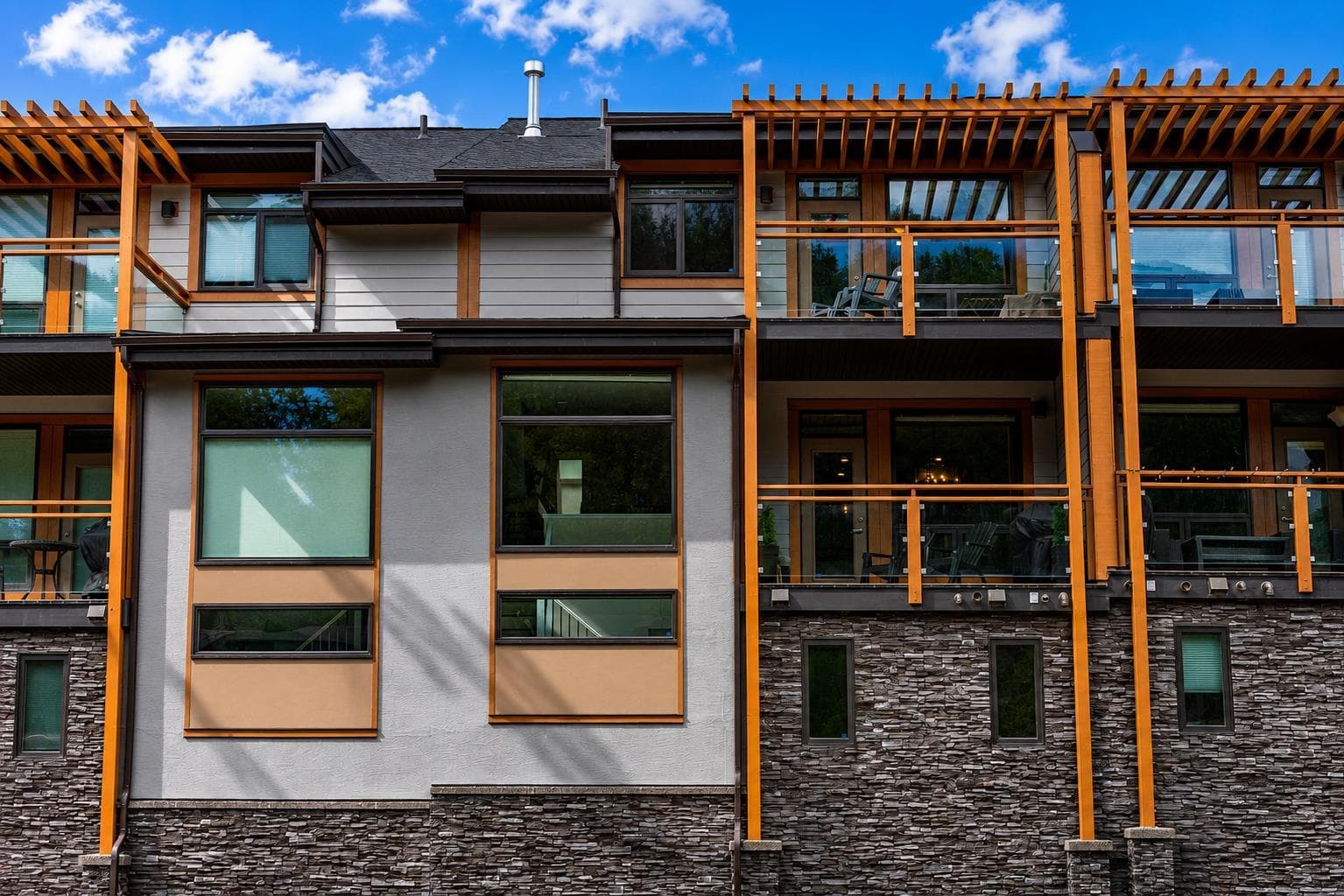 603, 102 Stewart Creek Rise — photo 4