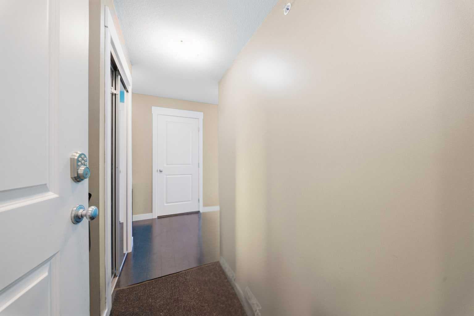 7415, 302 Skyview Ranch Drive NE — photo 2