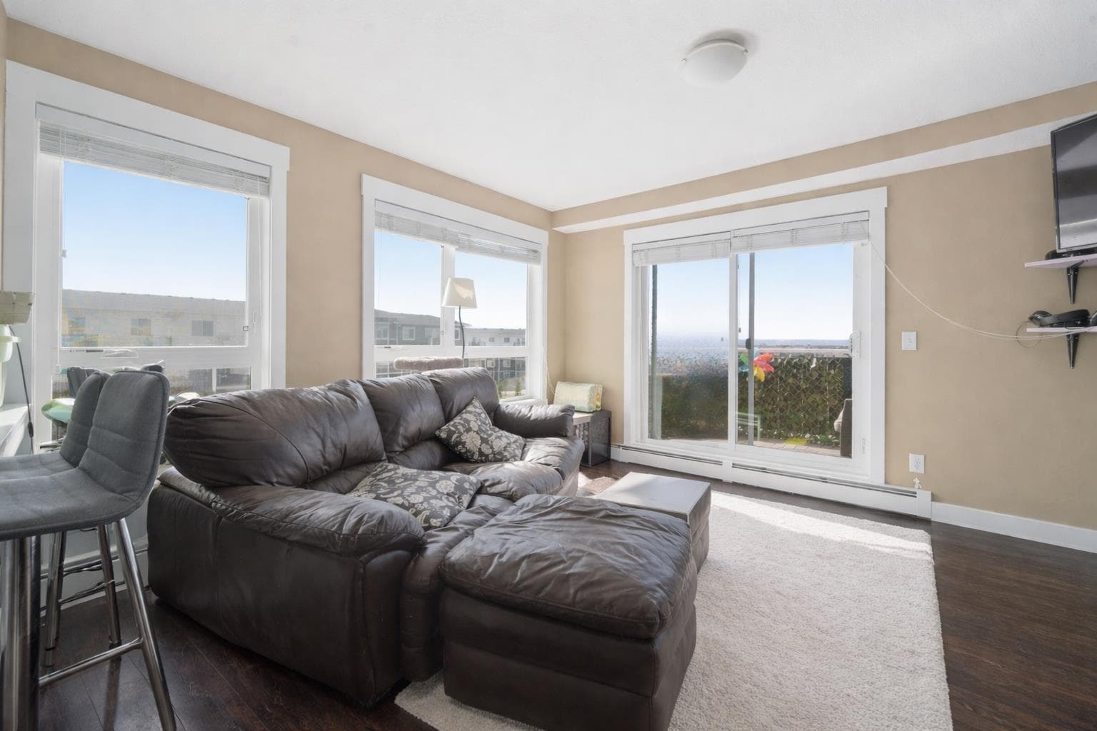 7415, 302 Skyview Ranch Drive NE — photo 4