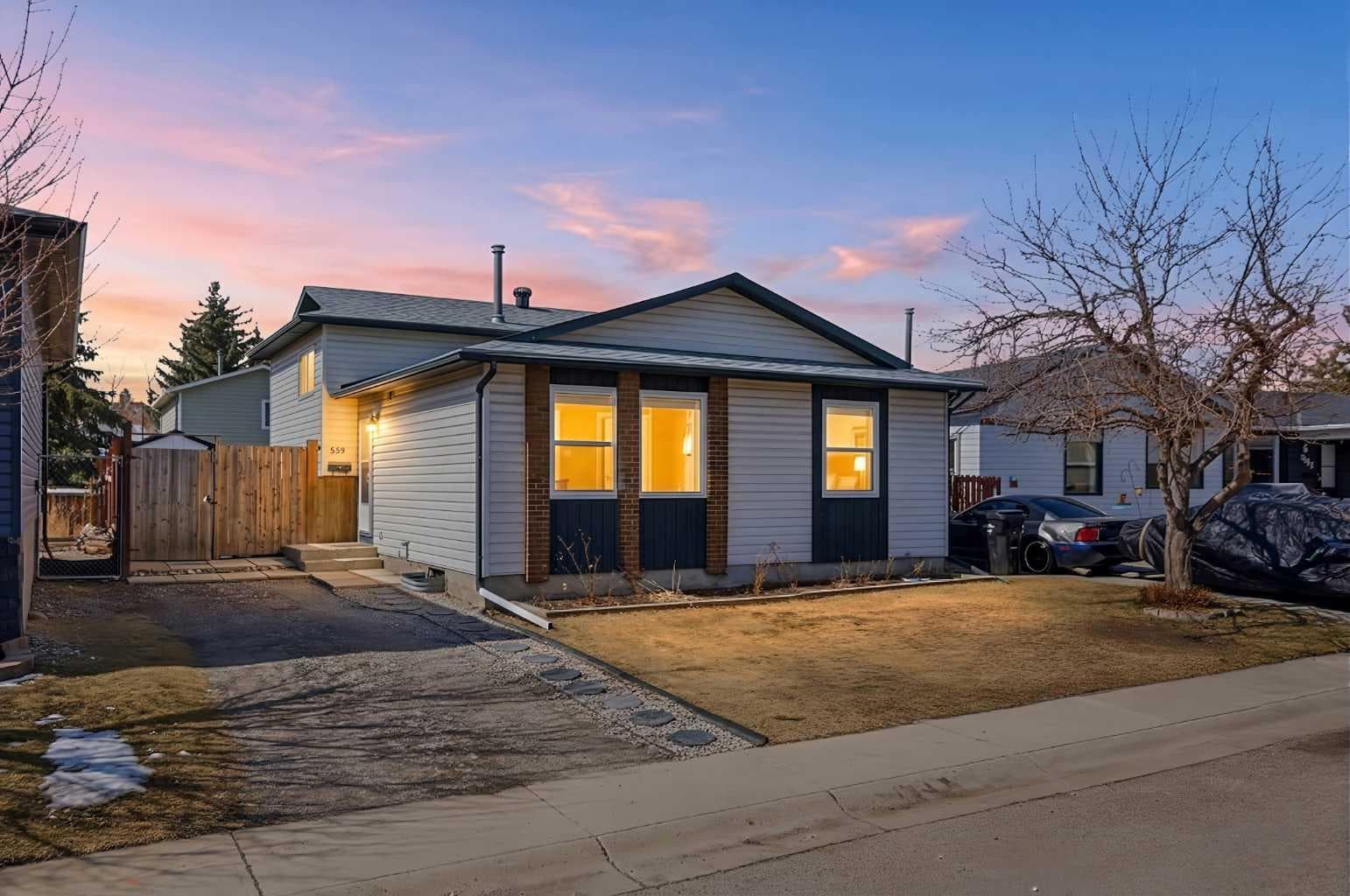 Detached in Deer Ridge