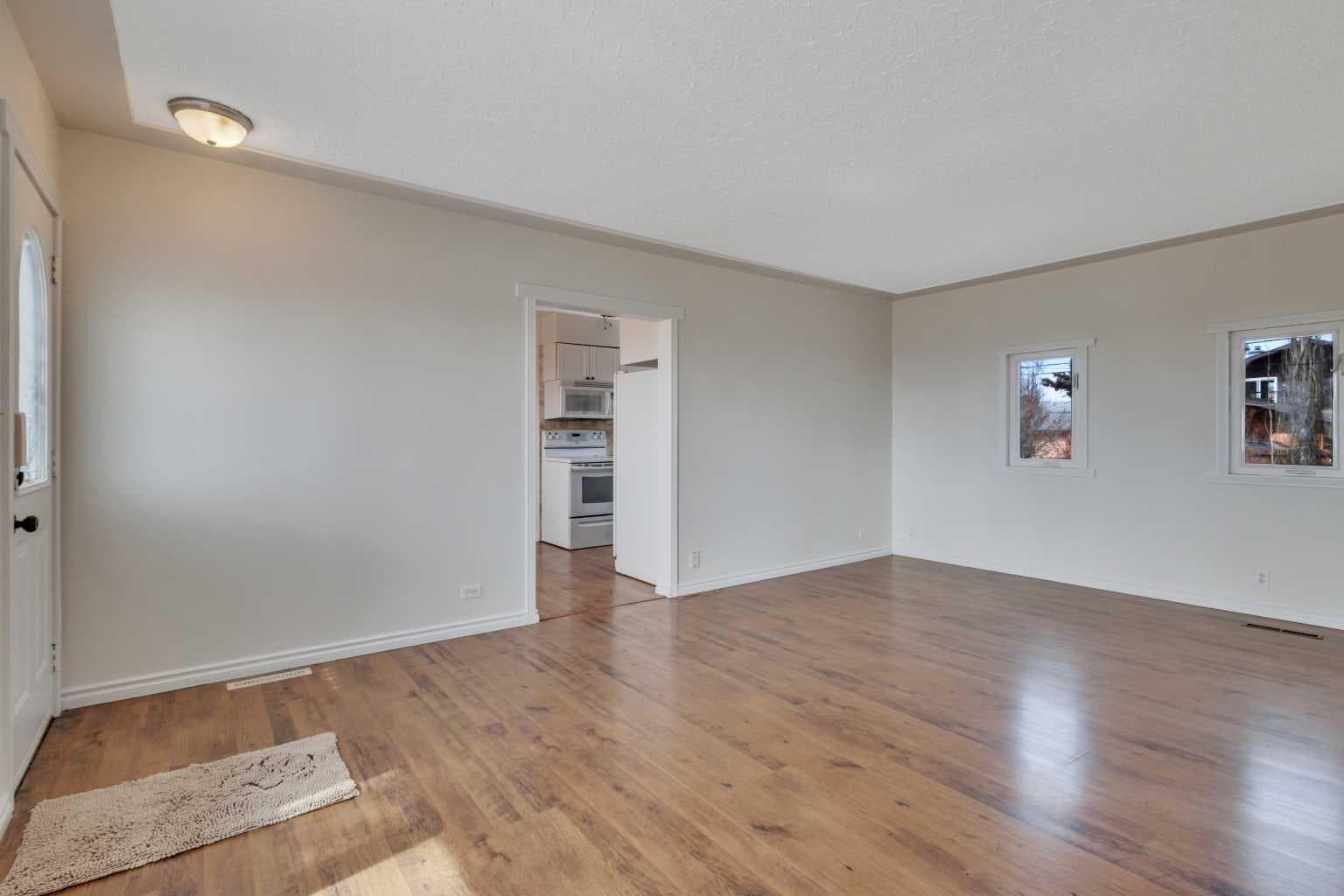 5432 46 Avenue — photo 3