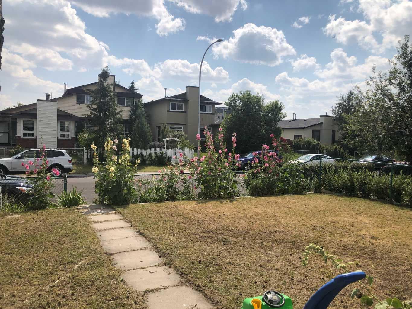 22 Whitman Close NE — photo 3