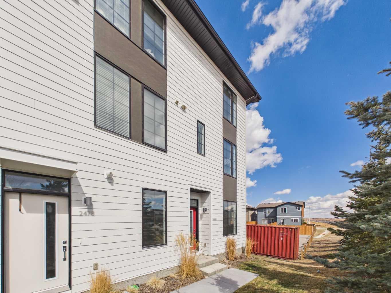 2480 210 Avenue SE — photo 4