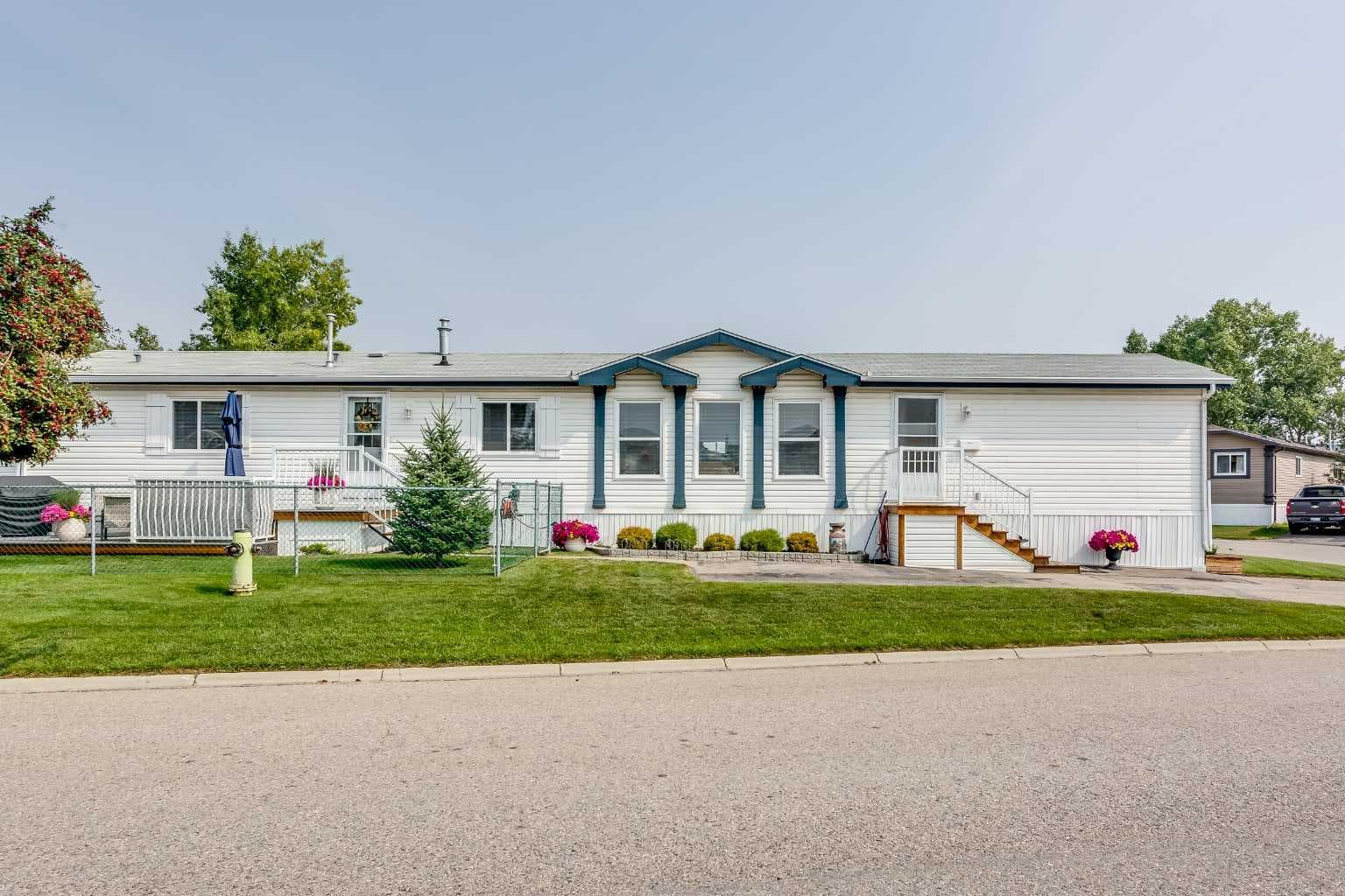 287, 99 Arbour Lake Road NW — photo 3