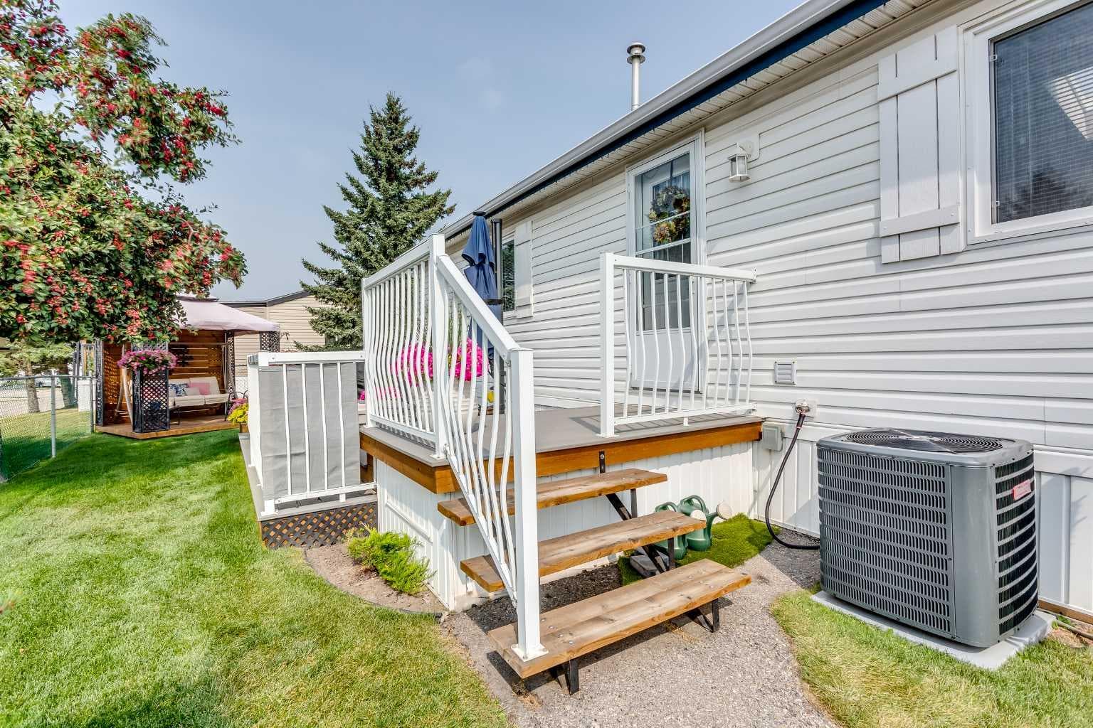 287, 99 Arbour Lake Road NW — photo 4