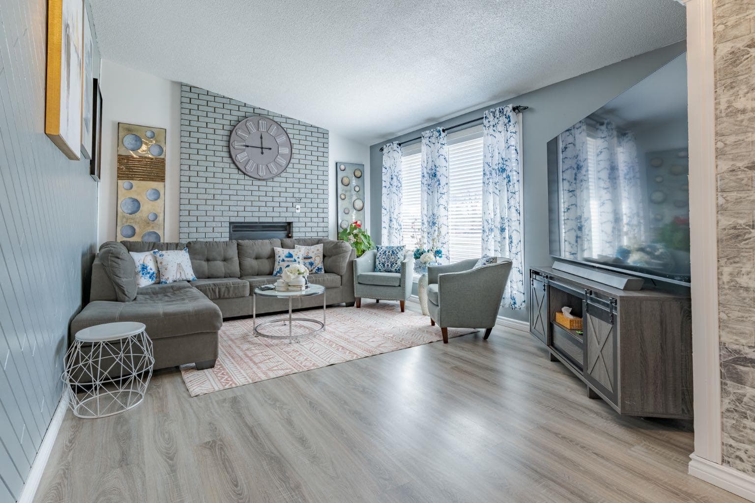 2898 Dunmore Road SE — photo 5