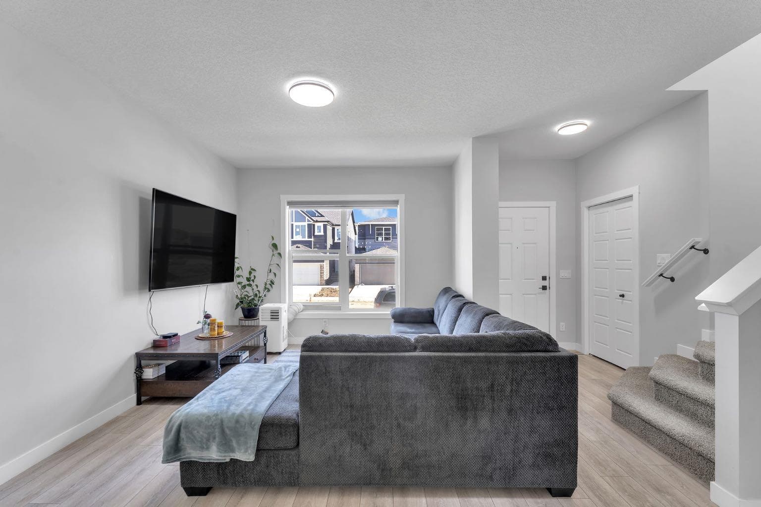 67 Corner Glen Gardens NE — photo 5