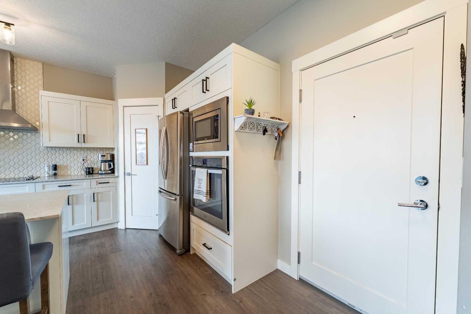 412, 10 Walgrove Walk SE — photo 2
