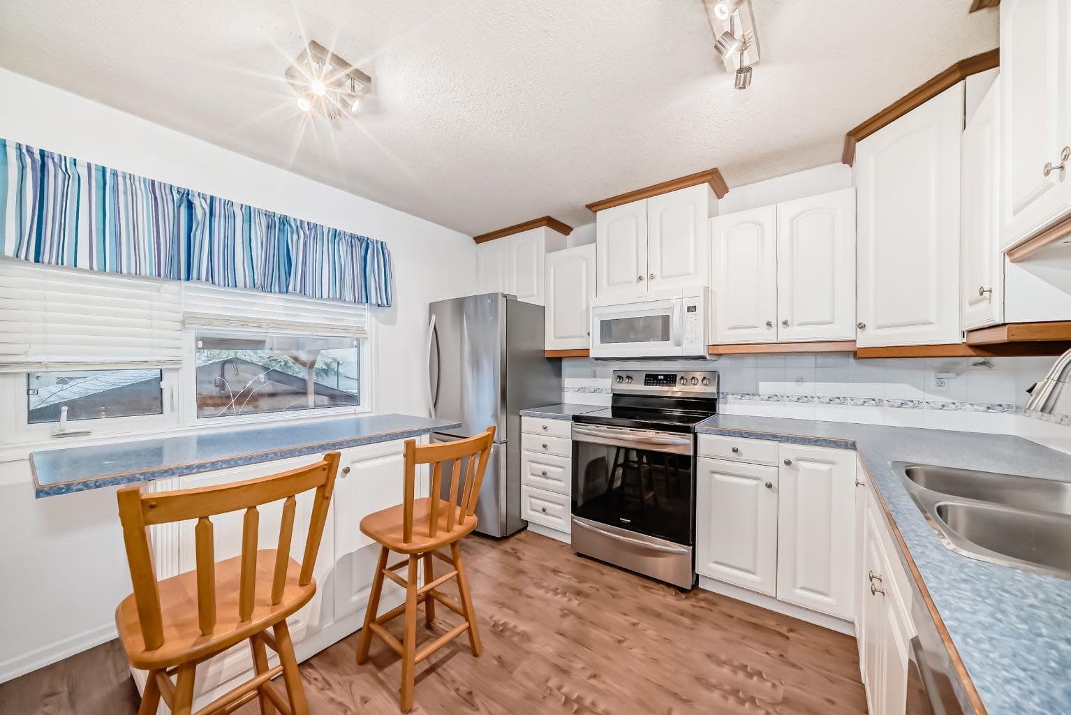 255 Falshire Way NE — photo 5