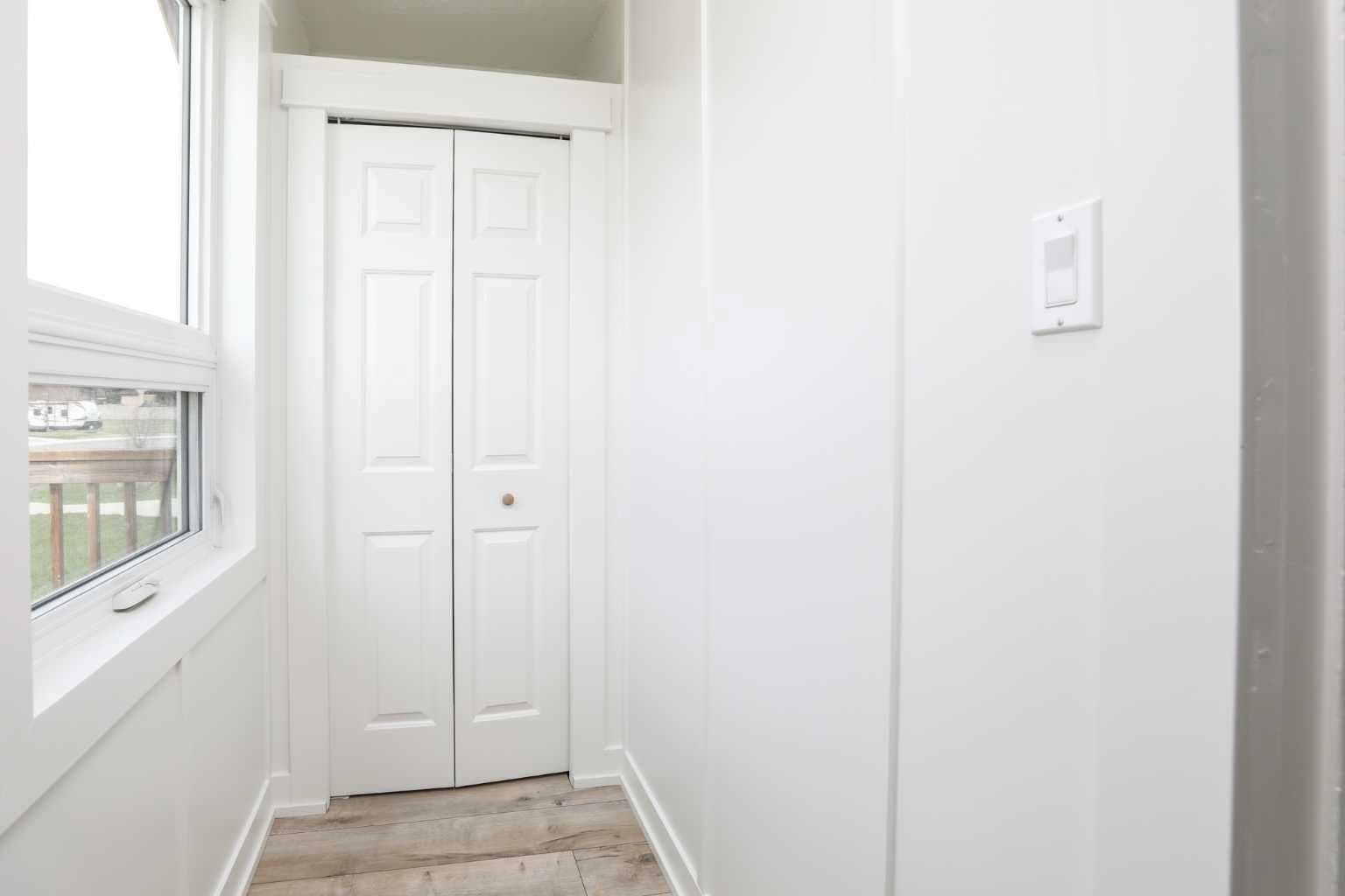 169 Heritage Road S — photo 4