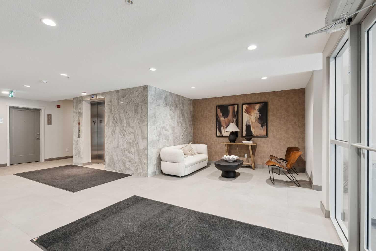 103, 655 Shawnee Square SW — photo 4