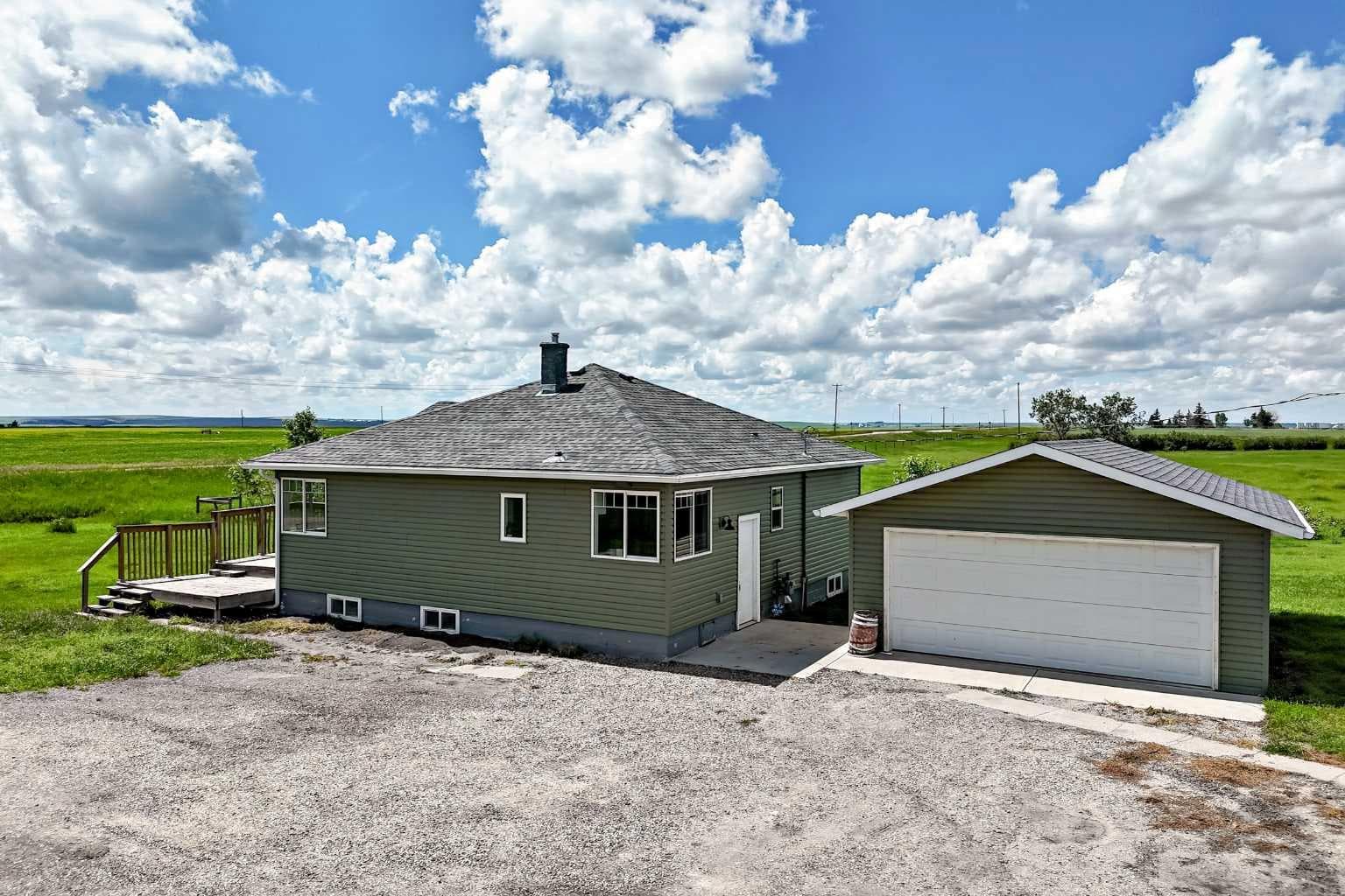225074 Highway 561 — photo 1