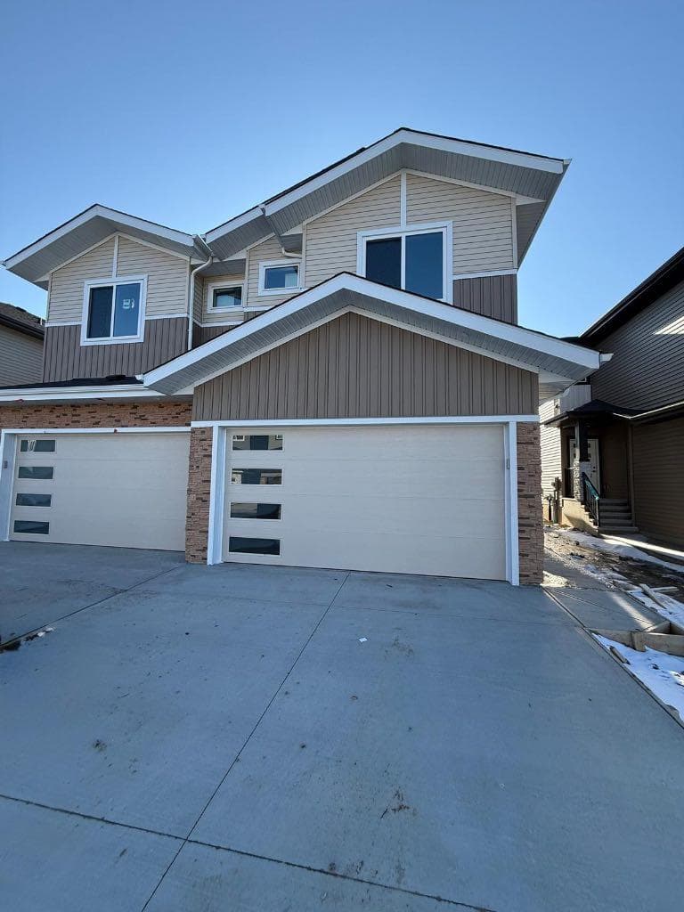 21 LAVELLE Close — photo 1