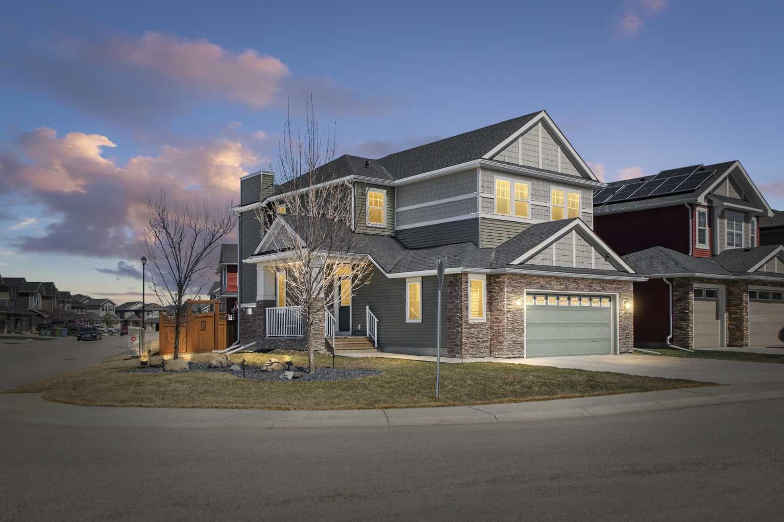 100 Kinniburgh Gardens — photo 1