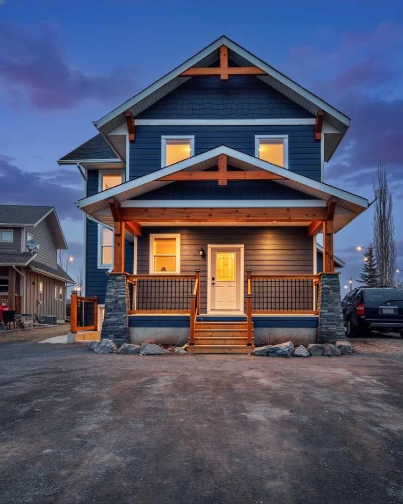 216 Cottageclub Crescent — photo 3