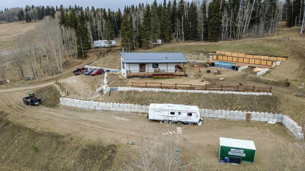 33143 Range Road 60 — photo 1