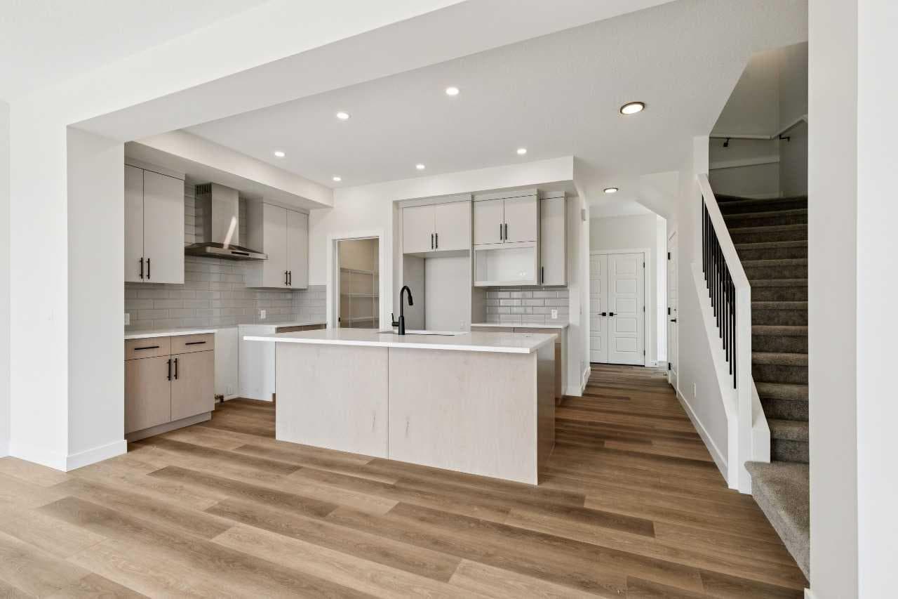 64 Southborough Common — photo 5