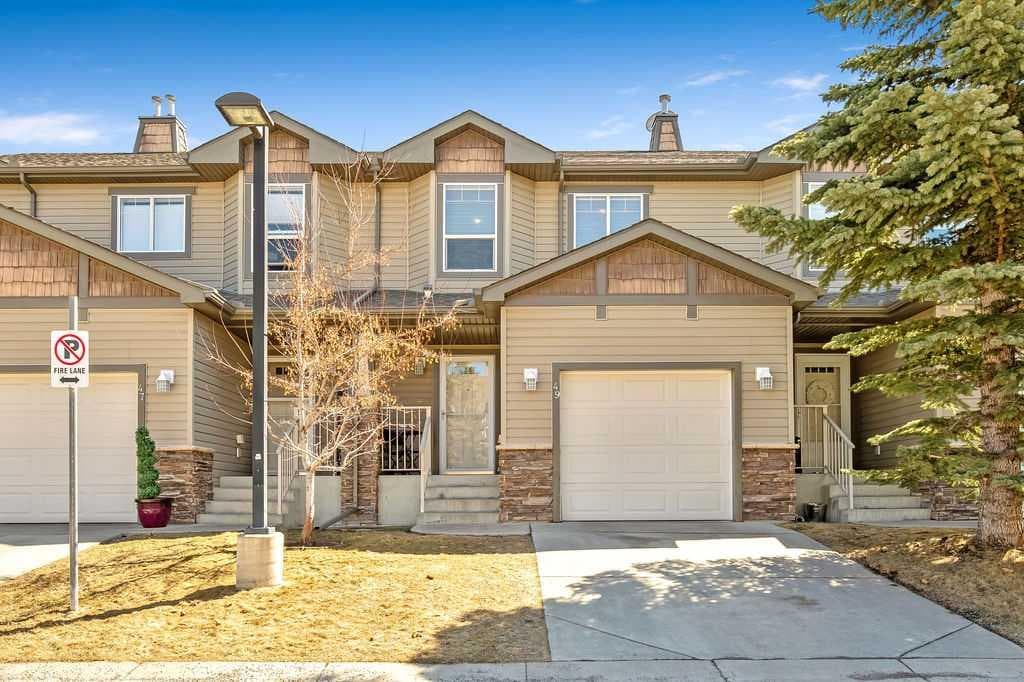 49 Spring Meadows Bay — photo 1