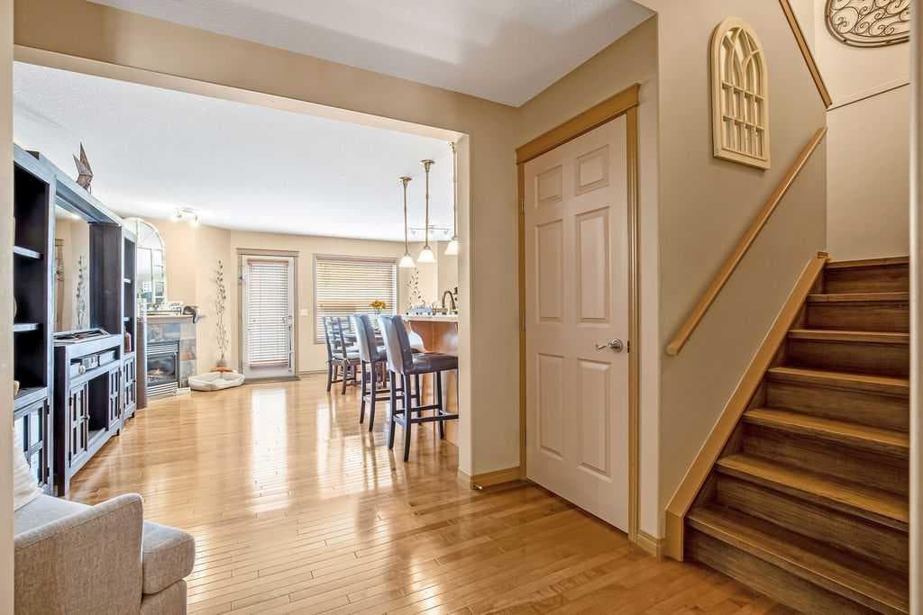 49 Spring Meadows Bay — photo 4