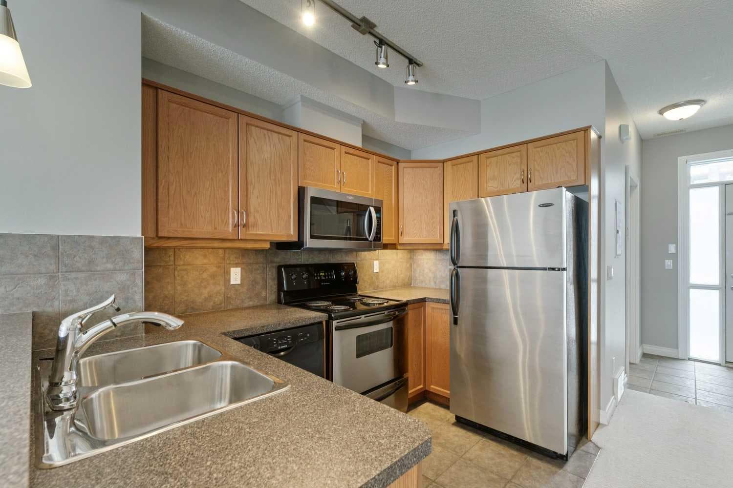 14, 133 Rockyledge View NW — photo 4