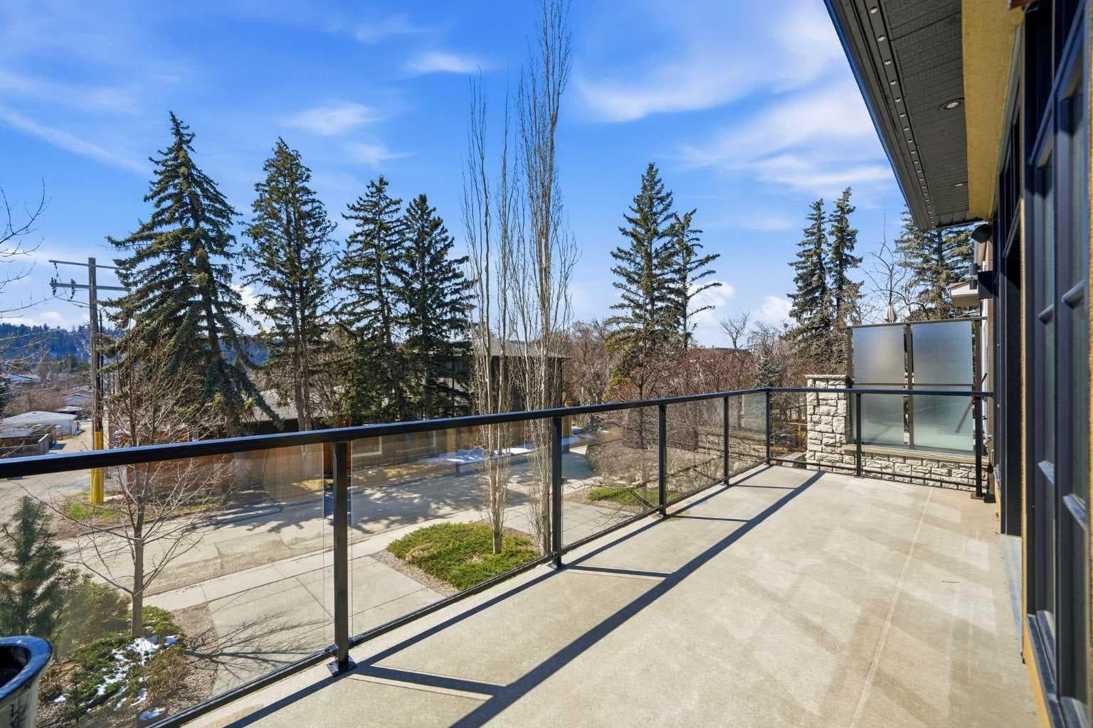 3610 8 Avenue NW — photo 3