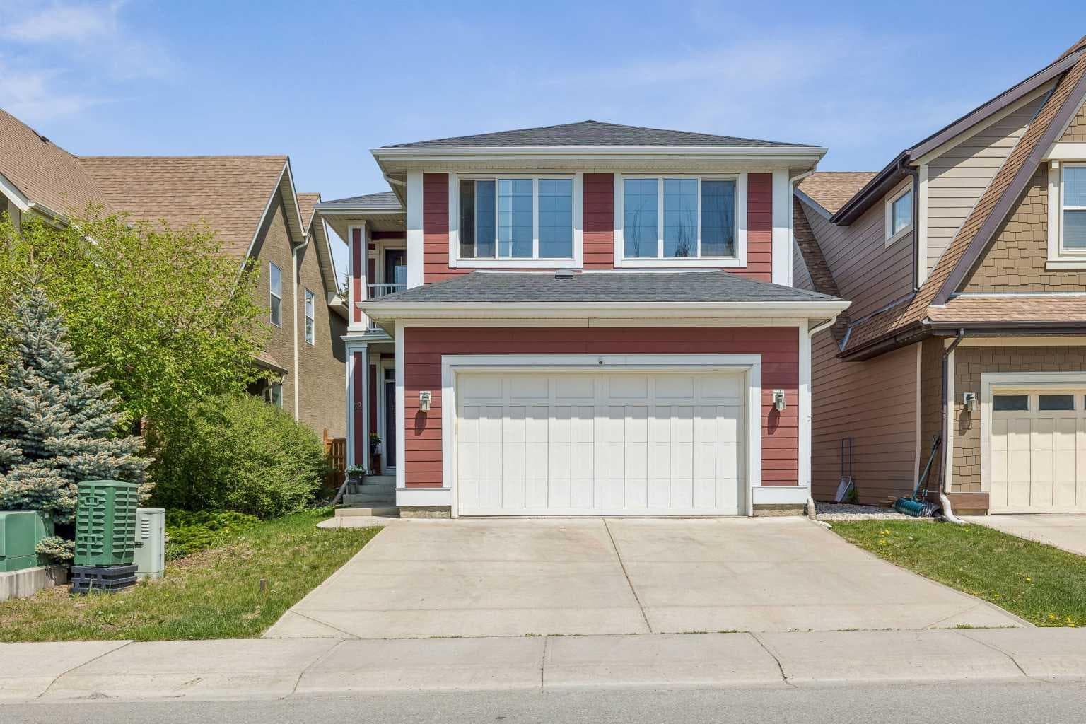 12 Mahogany Heath SE — photo 1