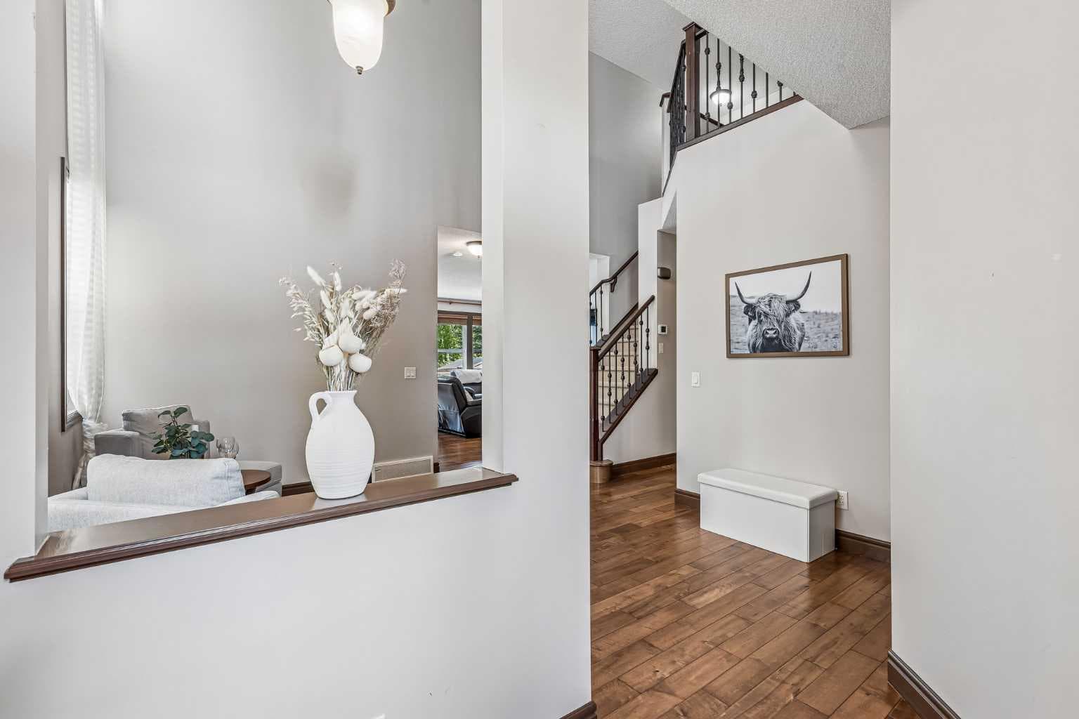 12 Mahogany Heath SE — photo 3